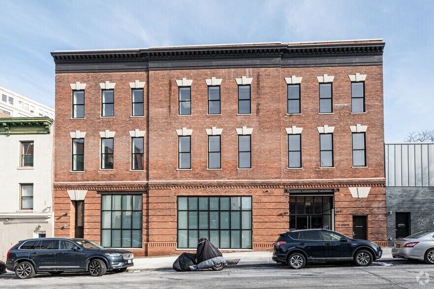 1119 Adelphi St, Brooklyn, NY 11205 Lofts/Showrooms For Lease