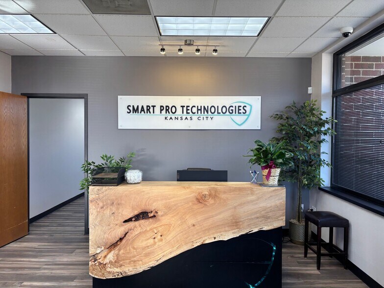 More Photos Of 9660 Legler Rd, Lenexa Office For Sale