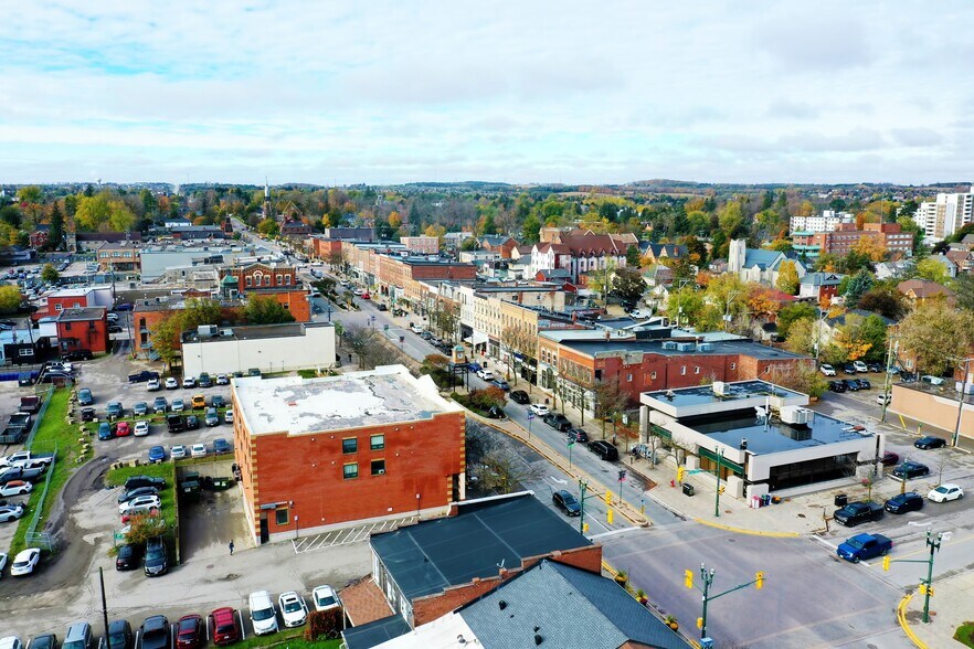 More Photos Of 449-453 Talbot St, St Thomas Storefront Retail Residential For Lease