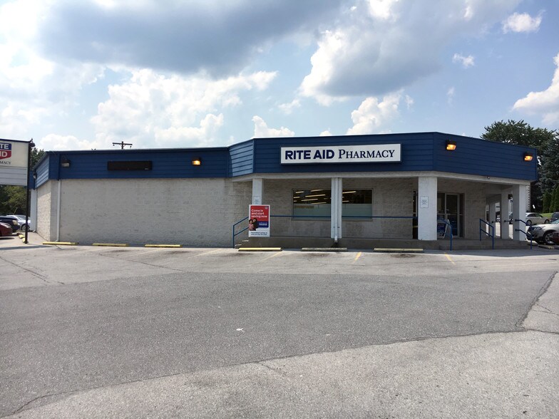 More Photos Of 1201 Blair St, Hollidaysburg Drugstore For Sale
