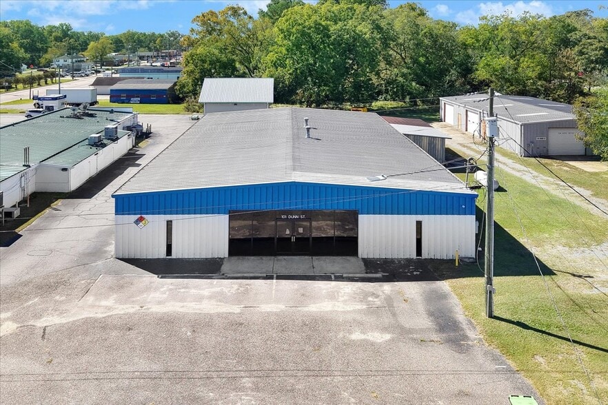 More Photos Of 101 Dunn St, Four Oaks Freestanding For Sale