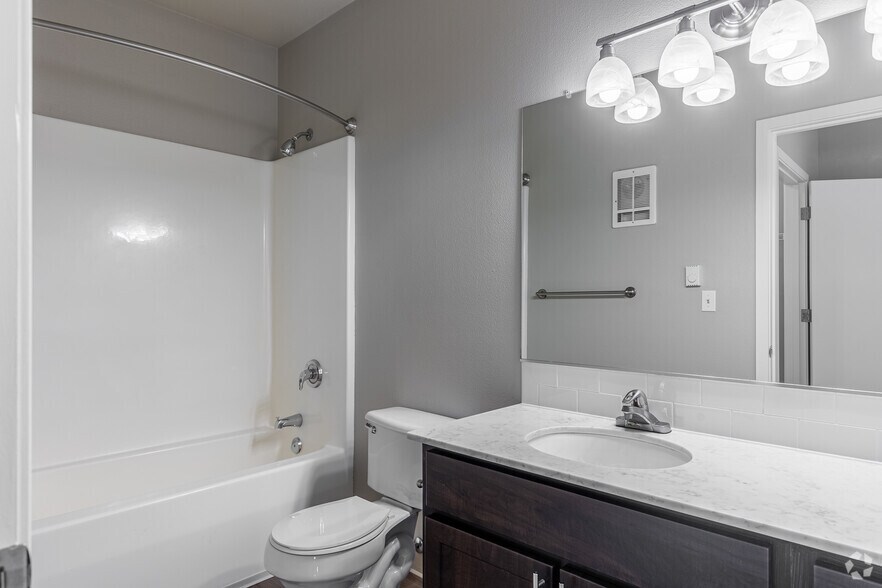More Photos Of 1102 NW Lovejoy St, Portland Apartments For Lease