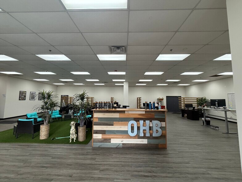 More Photos Of 5365-5379 Walnut Ave, Downers Grove Warehouse For Lease