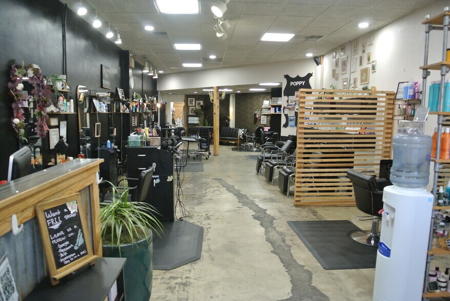 More Photos Of 127-131 N Grand Ave, Pullman General Retail For Sale