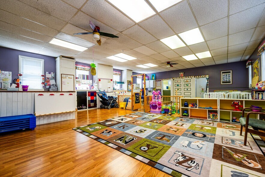 More Photos Of 3419 Hollywood Rd, Saint Joseph Daycare Center For Sale