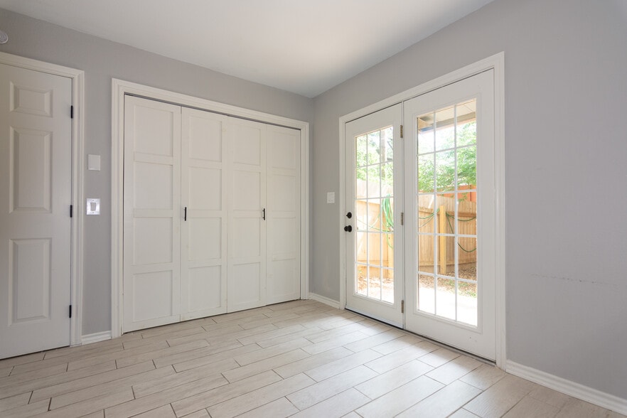 More Photos Of 114 Scofield Ave, Johnson City Apartments For Sale