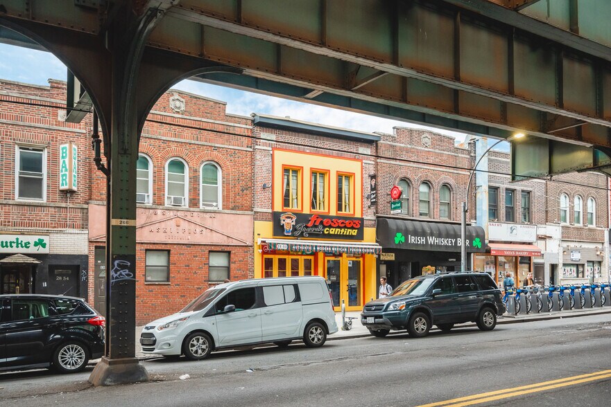 More Photos Of 2850 31st St, Astoria Restaurant For Sale