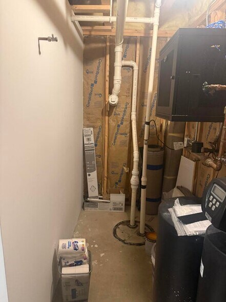 More Photos Of 9421 Joliet St, Saint John Medical For Lease