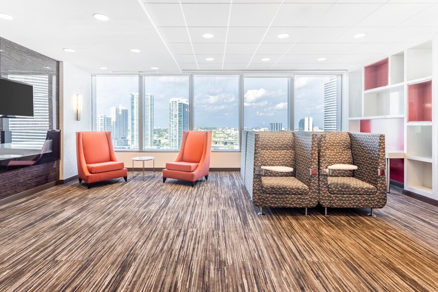 More Photos Of 333 SE 2nd Ave, Miami Coworking Space