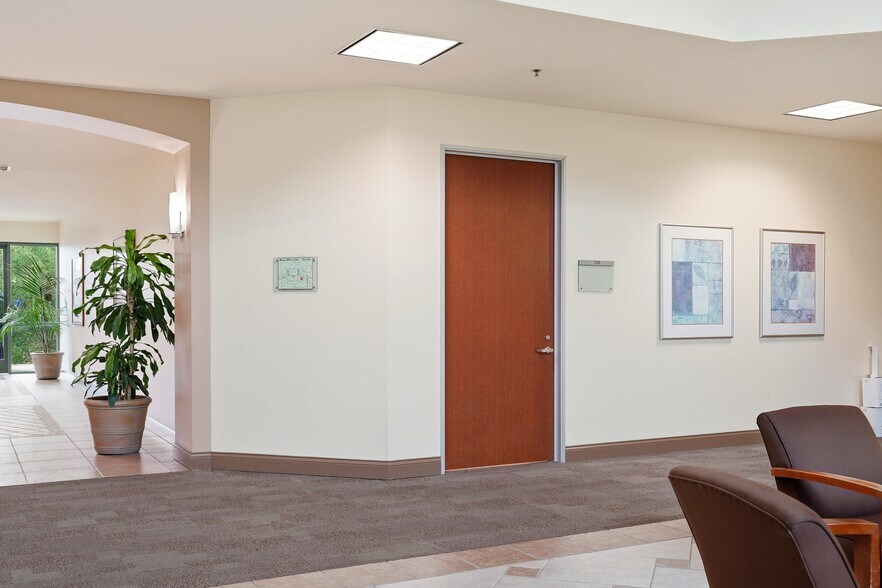 More Photos Of 1000 Newbury Rd, Thousand Oaks Medical For Sale