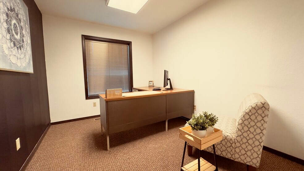 More Photos Of 2625-2627 Martin Way E, Olympia Office For Lease