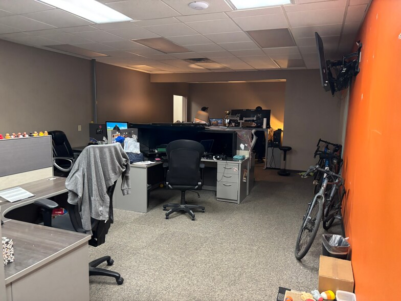 More Photos Of 3300 Brown St, Little Rock Warehouse For Sale