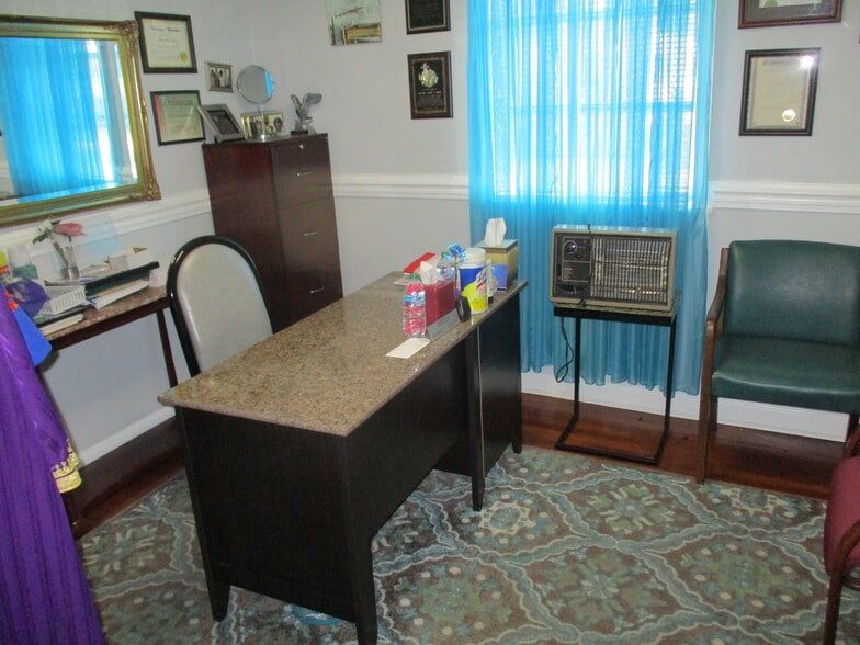 More Photos Of 1344 N 9th St, Griffin Religious Facility For Sale