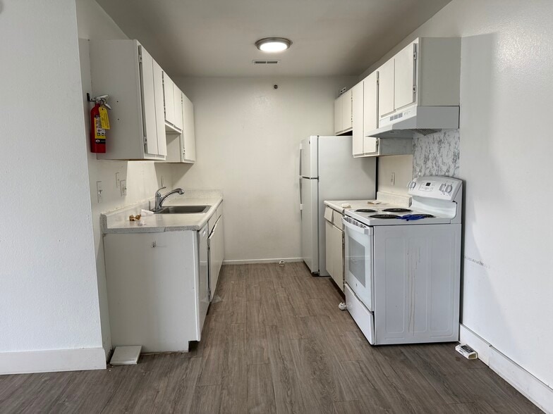 More Photos Of 831 Green Rd, Ypsilanti Apartments For Sale