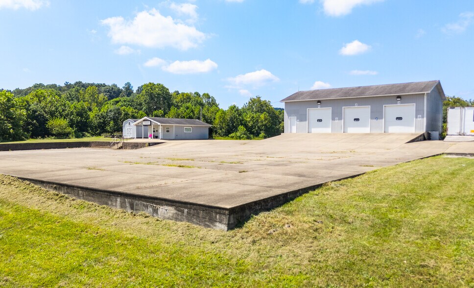 More Photos Of 1025 Gihon Rd, Parkersburg Auto Repair For Sale