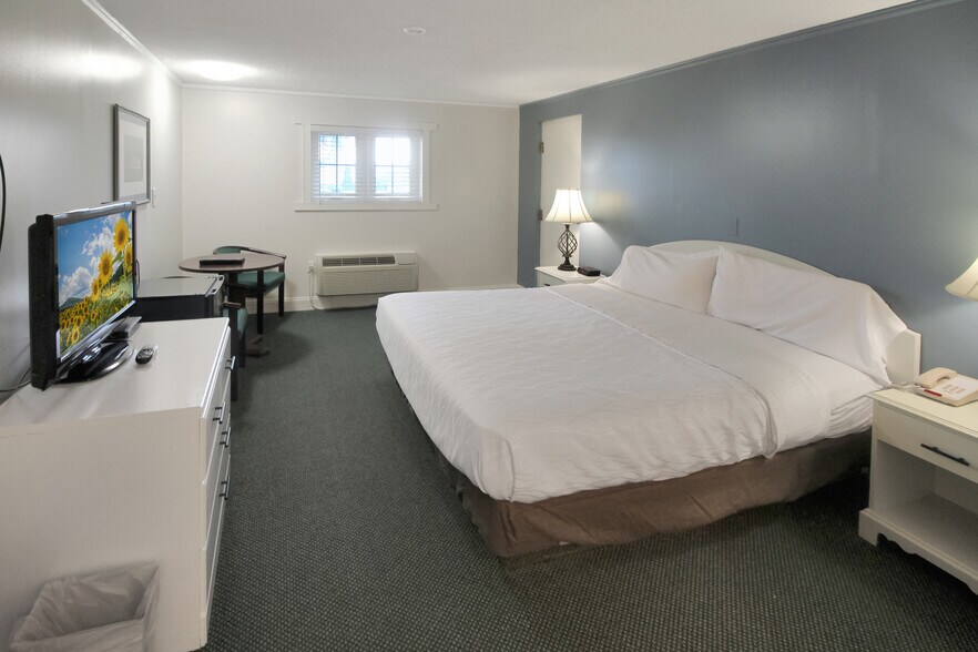 More Photos Of 115 W Lake Rd, Mayville Hotel For Sale