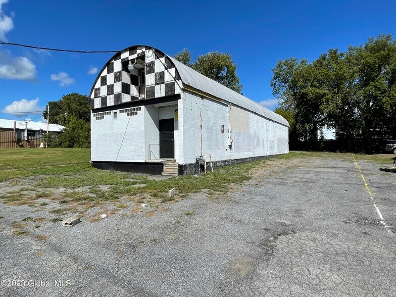 More Photos Of 175 W Main St, Amsterdam Auto Repair For Sale