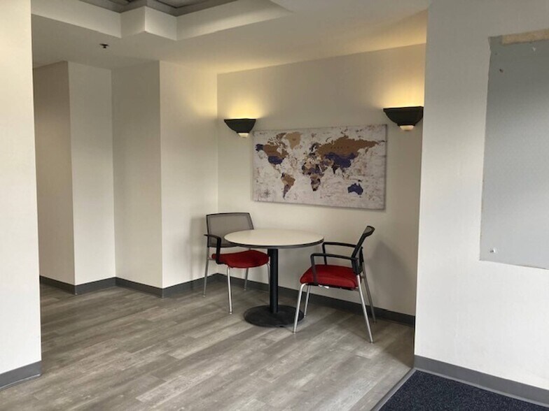 More Photos Of 2020 Front St, Cuyahoga Falls Office Residential For Sale