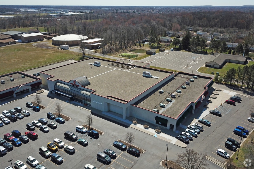 More Photos Of 43301-43443 Joy Rd, Canton Township Unknown For Lease