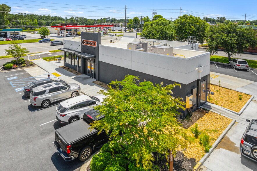 More Photos Of 421 S Columbia Ave, Rincon Restaurant For Sale