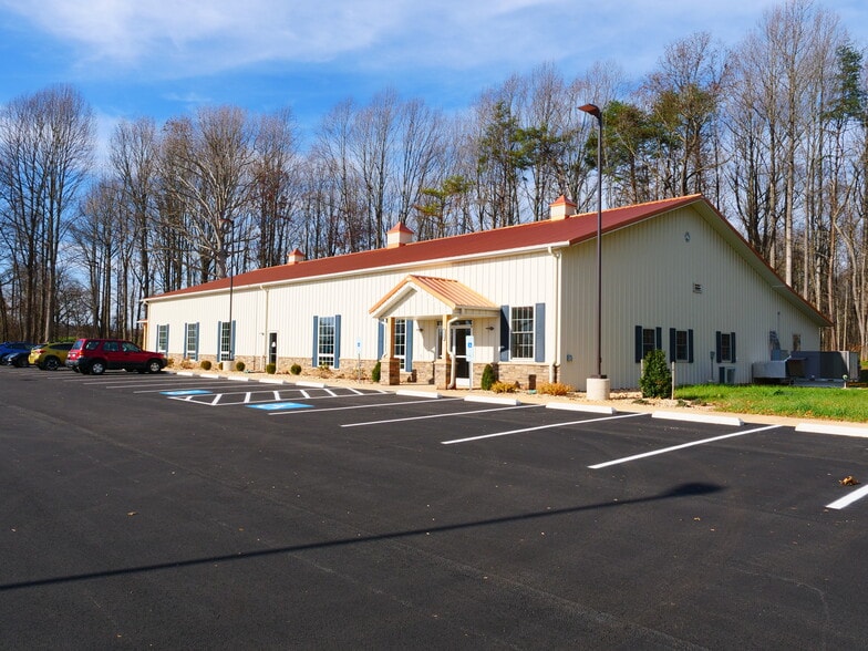 More Photos Of 7180 Opal Rd, Warrenton Office For Sale