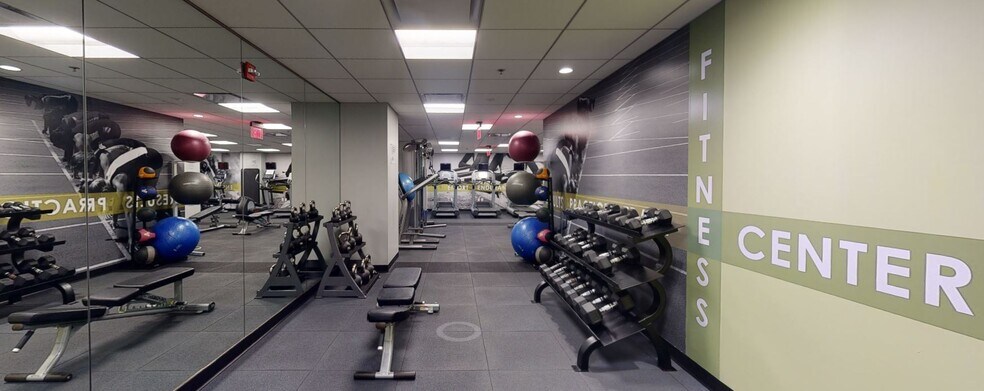 More Photos Of 1101 14th St NW, Washington Office For Lease