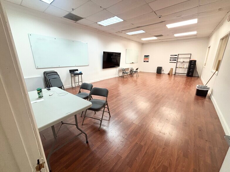 More Photos Of 3130 Highway 5, Douglasville Storefront For Lease
