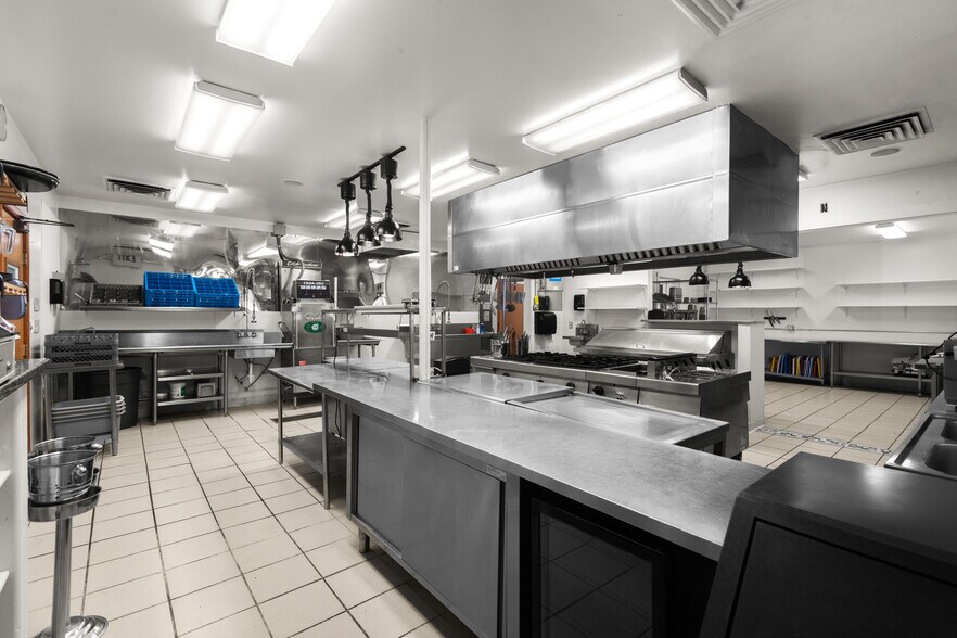 More Photos Of 7951 Hwy 35, Bigfork Restaurant For Sale