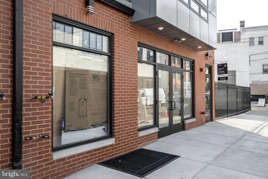More Photos Of 2025 Amber St, Philadelphia Storefront For Lease