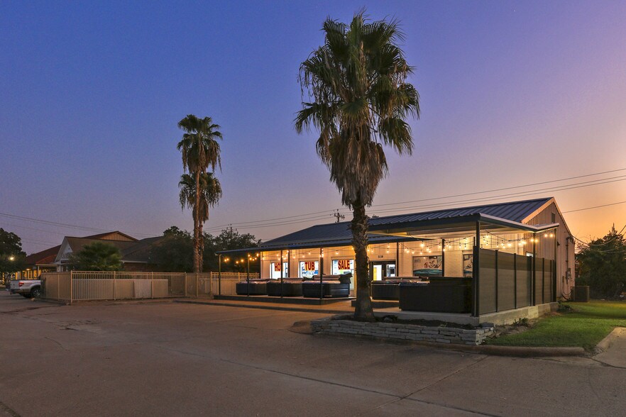 More Photos Of 3114 Texas Ave S, College Station Freestanding For Lease
