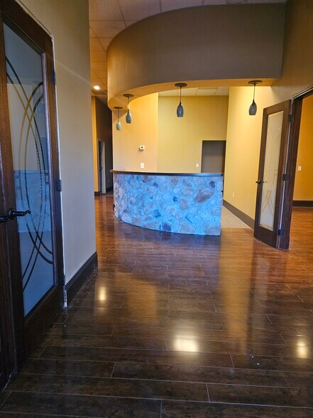 More Photos Of 401-415 Rt 539, Cream Ridge Storefront Retail Office For Lease