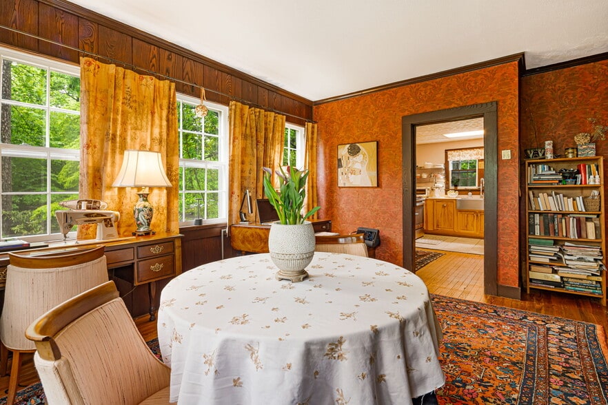 More Photos Of 1186 Old Us Hwy 70 W, Black Mountain Hospitality For Sale