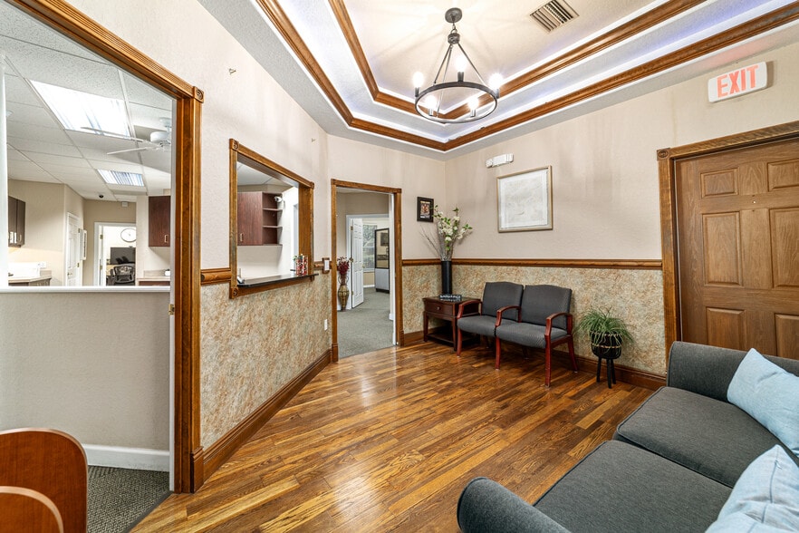 More Photos Of 434 SW 14 St, Ocala Office Residential For Sale