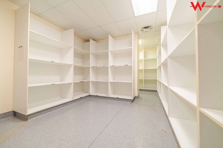 More Photos Of 641 Camino de los Mares, San Clemente Storefront For Lease