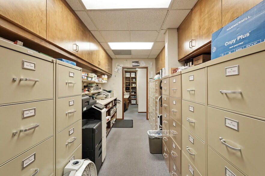 More Photos Of 1820 W Kettleman Ln, Lodi Office For Sale