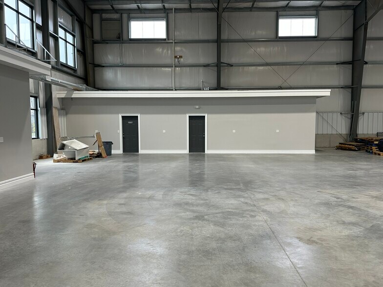 More Photos Of 20 Church St, Rio Grande Warehouse For Lease