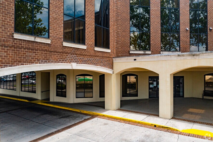 More Photos Of 3450 E Fletcher Ave, Tampa Medical For Lease