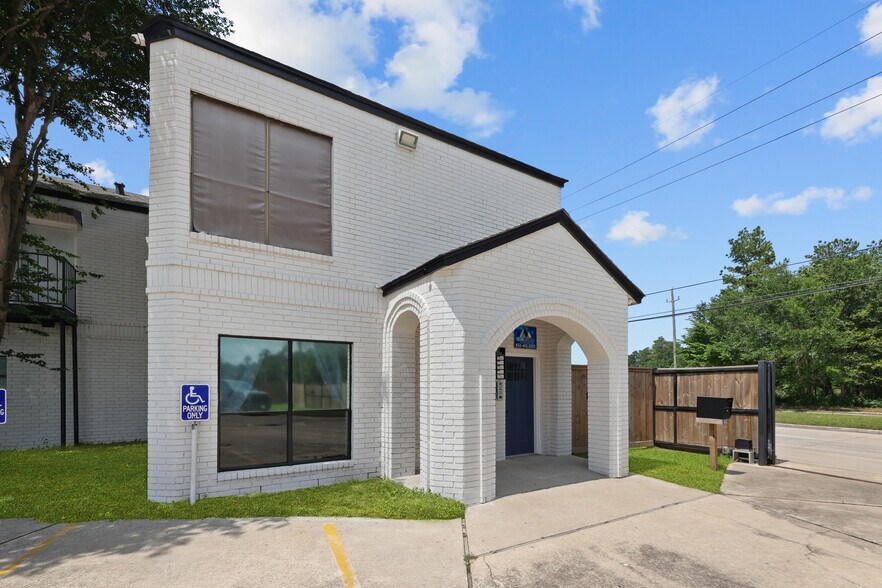 More Photos Of 20713 Aldine Westfield Rd, Houston Office Residential For Sale