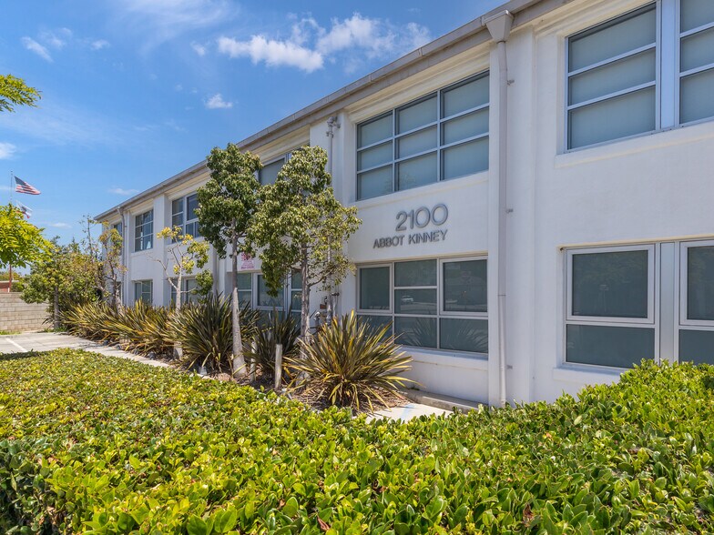 More Photos Of 2100 Abbot Kinney Blvd, Venice Office For Lease