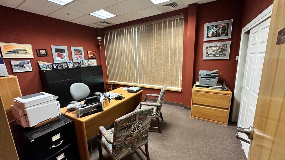 More Photos Of 100 Windermere Ave, Ellington Warehouse For Lease