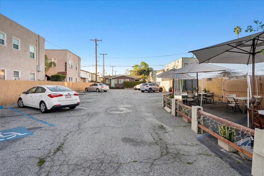 More Photos Of 2400 E 7th St, Long Beach Restaurant For Sale