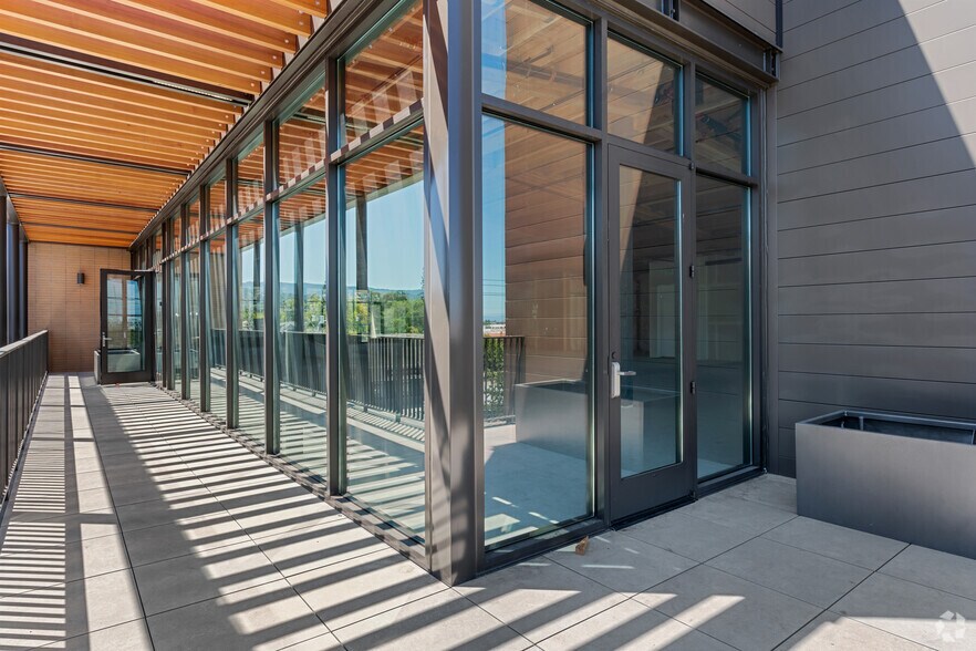 More Photos Of 993 Laurel St, San Carlos Office For Sale