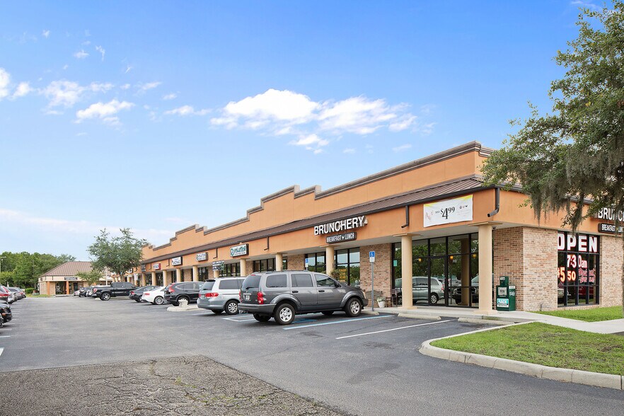 More Photos Of 4325 Lynx Paw Trail, Valrico General Retail For Lease
