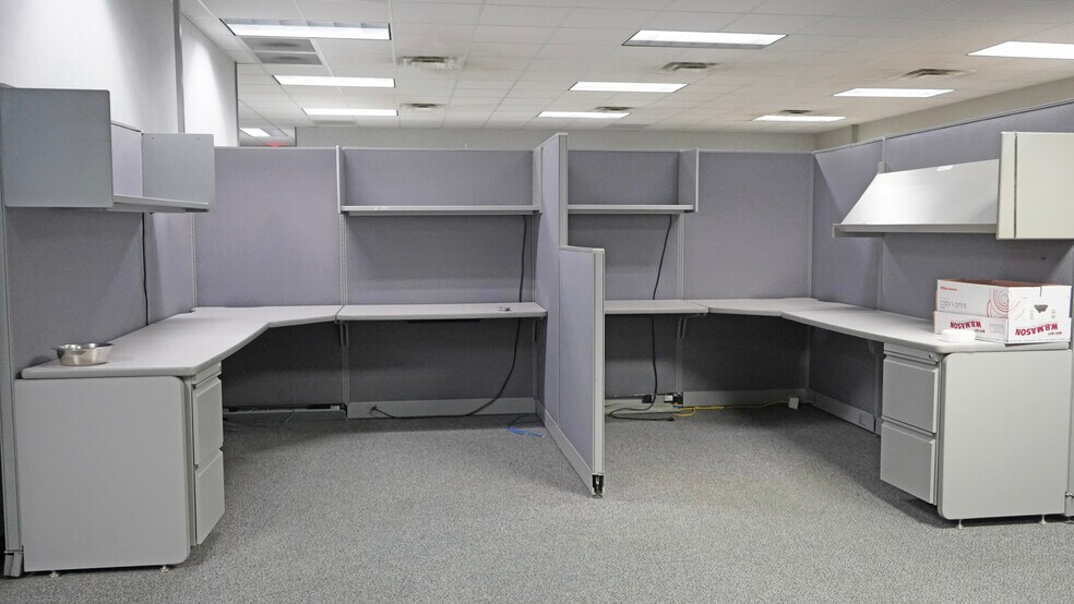 More Photos Of 483 Montgomery Rd, Altamonte Springs Office For Sale