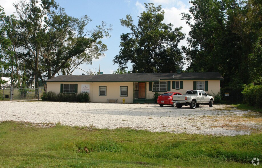 More Photos Of 6952 12th St, Jacksonville Office For Sale