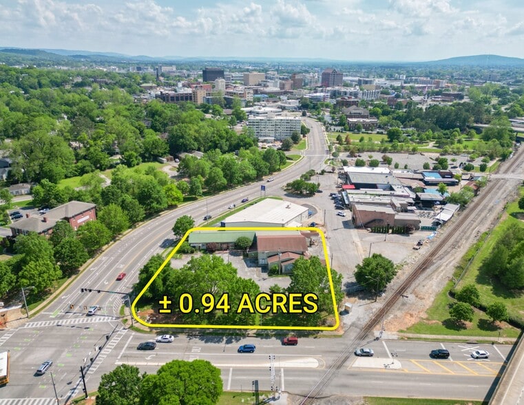 More Photos Of 628 Meridian St N, Huntsville Freestanding For Lease