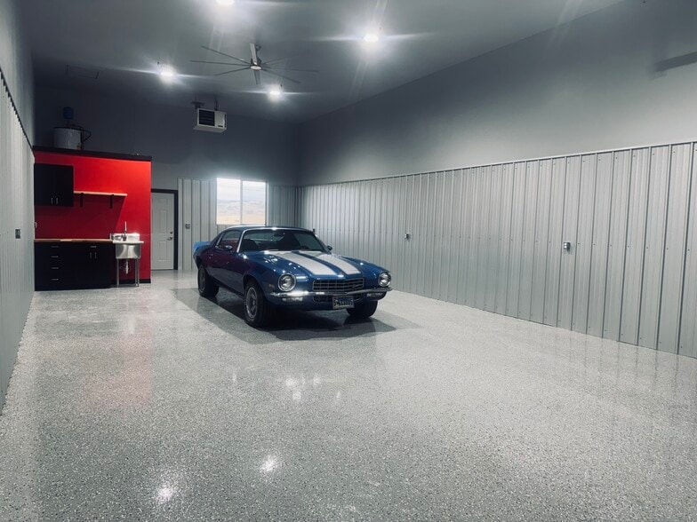 More Photos Of 820 Plaza Ln, Laramie Warehouse For Lease