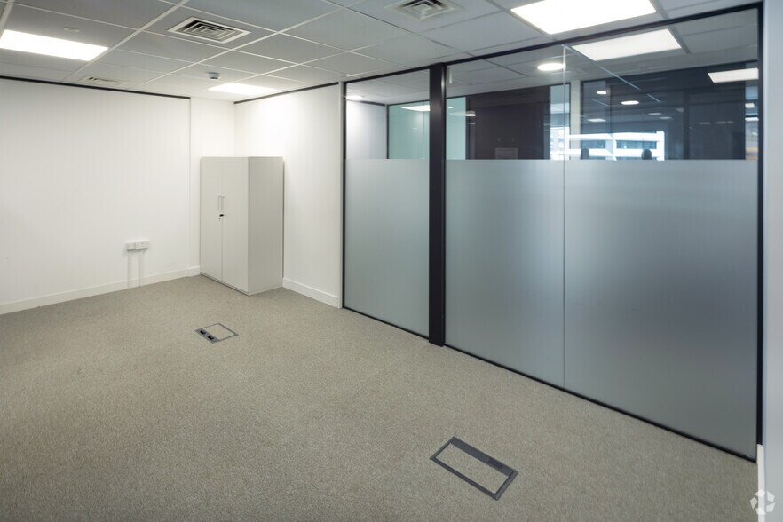 More Photos Of 156 Great Charles Street Queensway, Birmingham Coworking Space