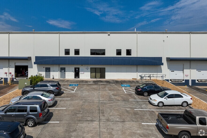 More Photos Of 7135 Southlake Pky, Morrow Industrial For Sale