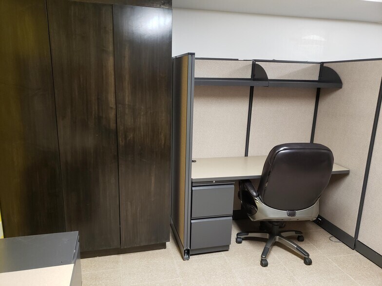 More Photos Of 3917 Amboy Rd, Staten Island Storefront Retail Office For Lease